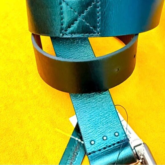 Free People Rowan Metallic Green Leather Boho Double Buckle Belt Size XS/SM NWT - Picture 2 of 11